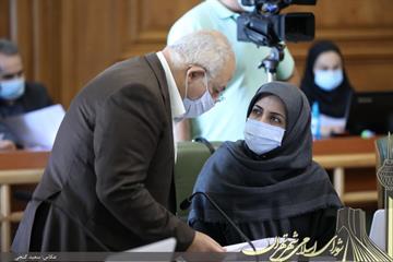 الهام فخاری در مخالفت با لایحه اصلاح ساختار شهرداری تهران از تمامی بحران ها سربلند بیرون آمده است